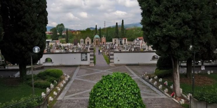 Trescore chiude anche il cimitero