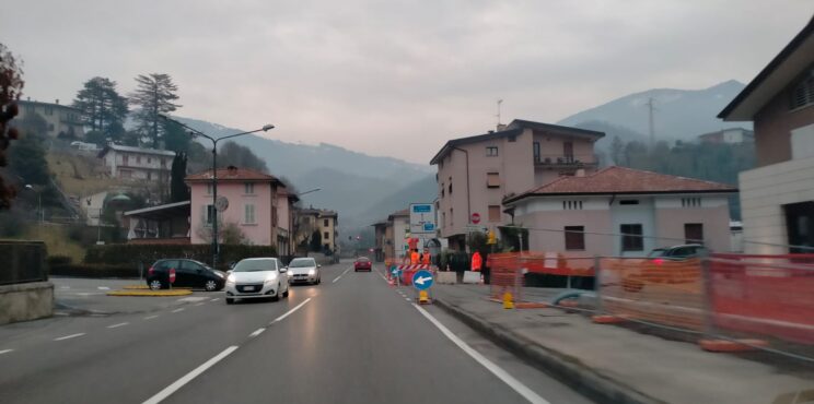 Passeggiate e terza corsia, fine inverno di lavori in valle Cavallina